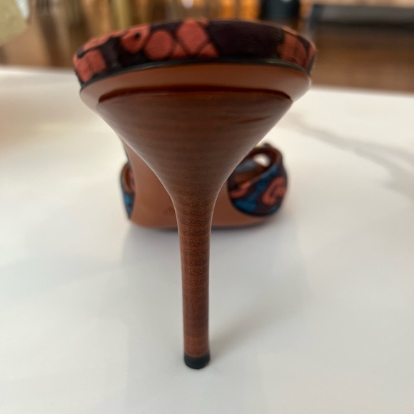 Gucci High Heel Sandals Size 8 1/2 - Picture 3 of 10